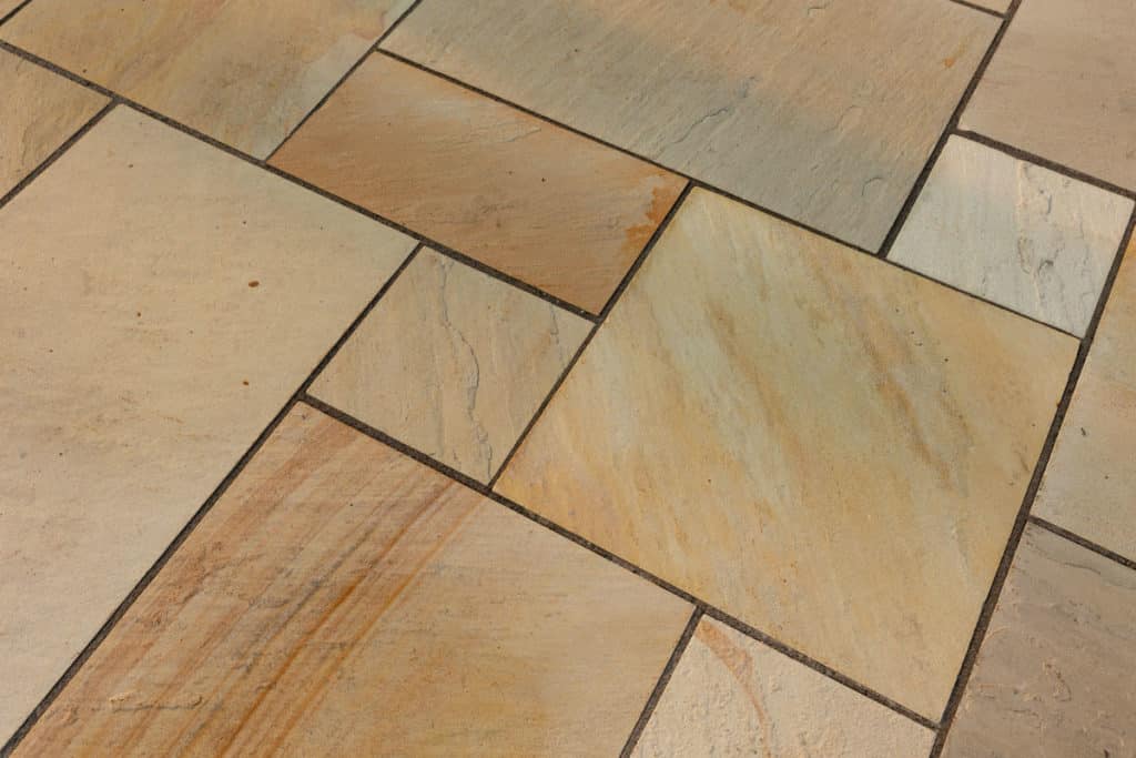 Churchill Buff Pattern Flagging – Lang Stone